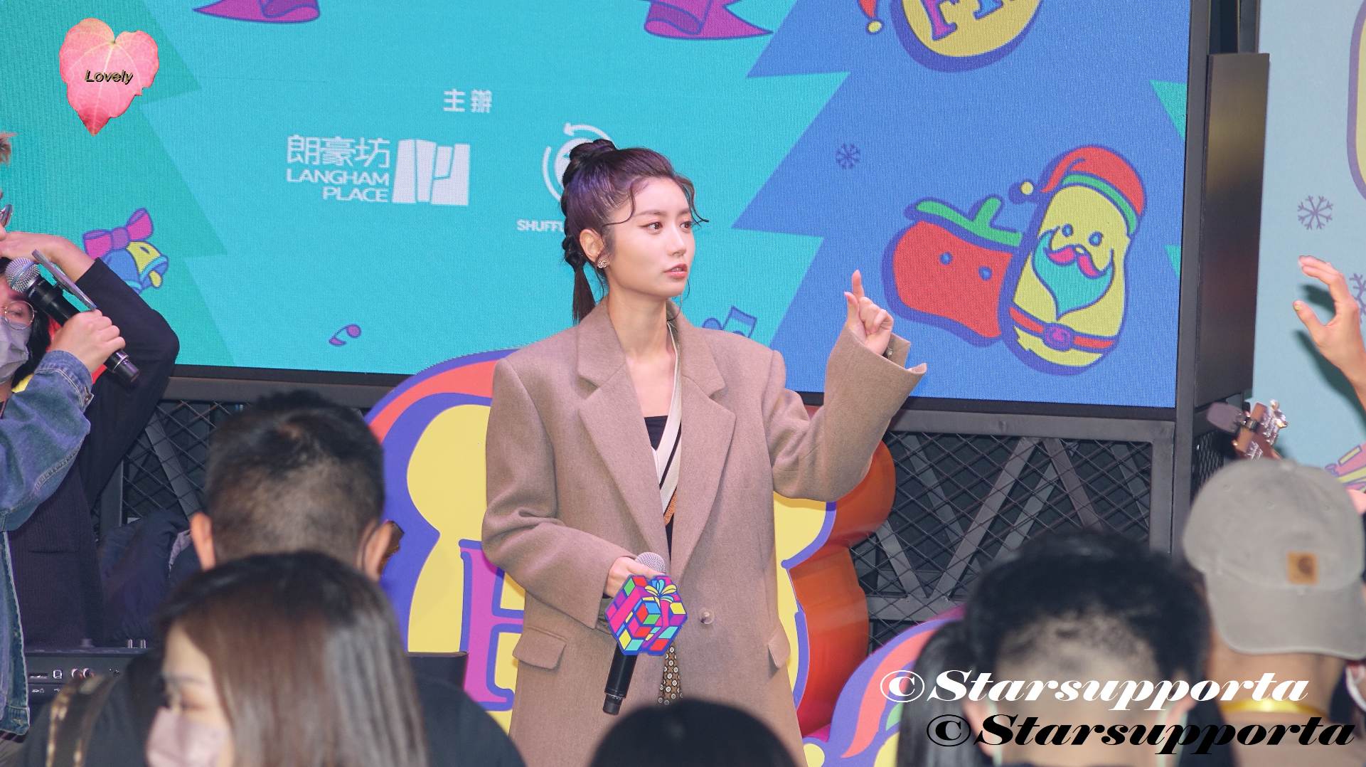 20211209 陳苡臻 Jessica @ 《CLS聖誕騷》朗豪坊x Shuffle＆Repeat聖誕音樂企劃 @ 香港旺角朗豪坊